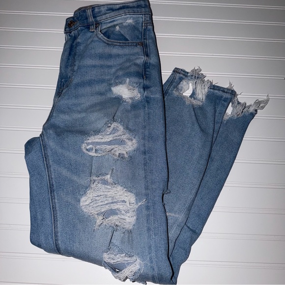 American Eagle Outfitters Denim - American Eagle Mom Jean 8 long